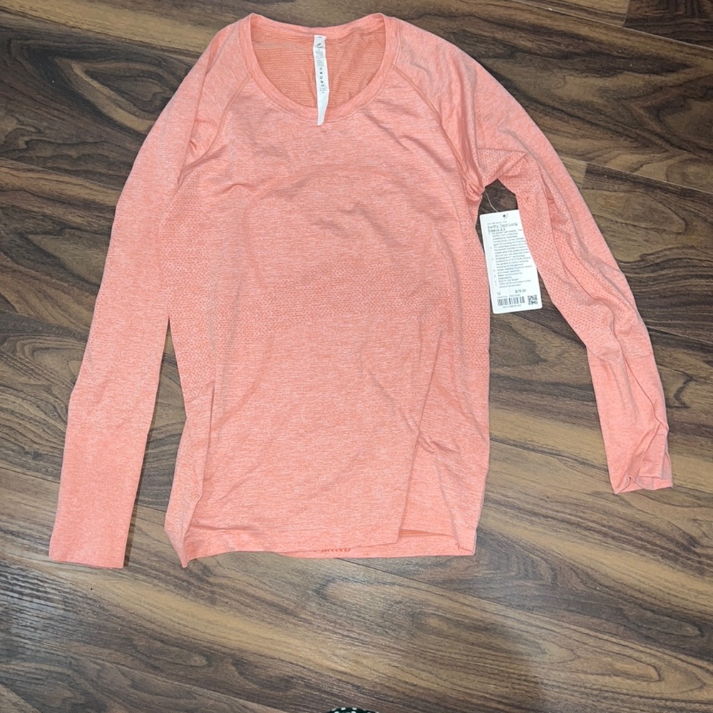 Lululemon Swiftly Tech Long Sleeve 2.0 Size 12 Color light red